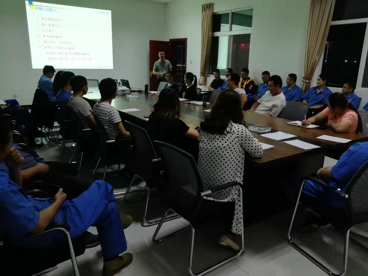 Ա����ְϵ����ѵ֮������������������̬ʵ�ָ�������